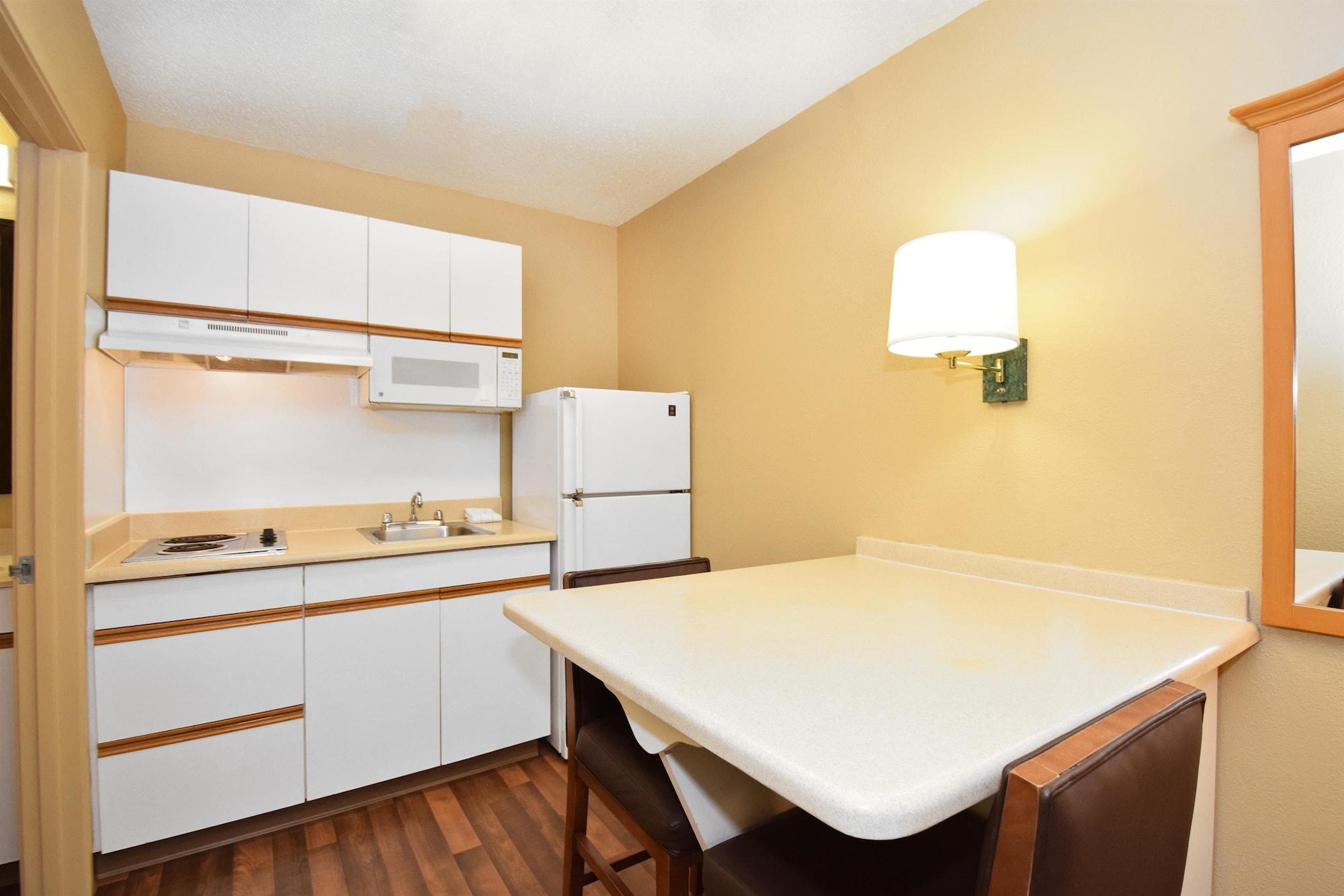 Extended America Select - - Southside - St Johns Towne Ctr